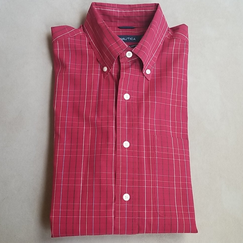 Nautica mens red plaids L but fits like an XL